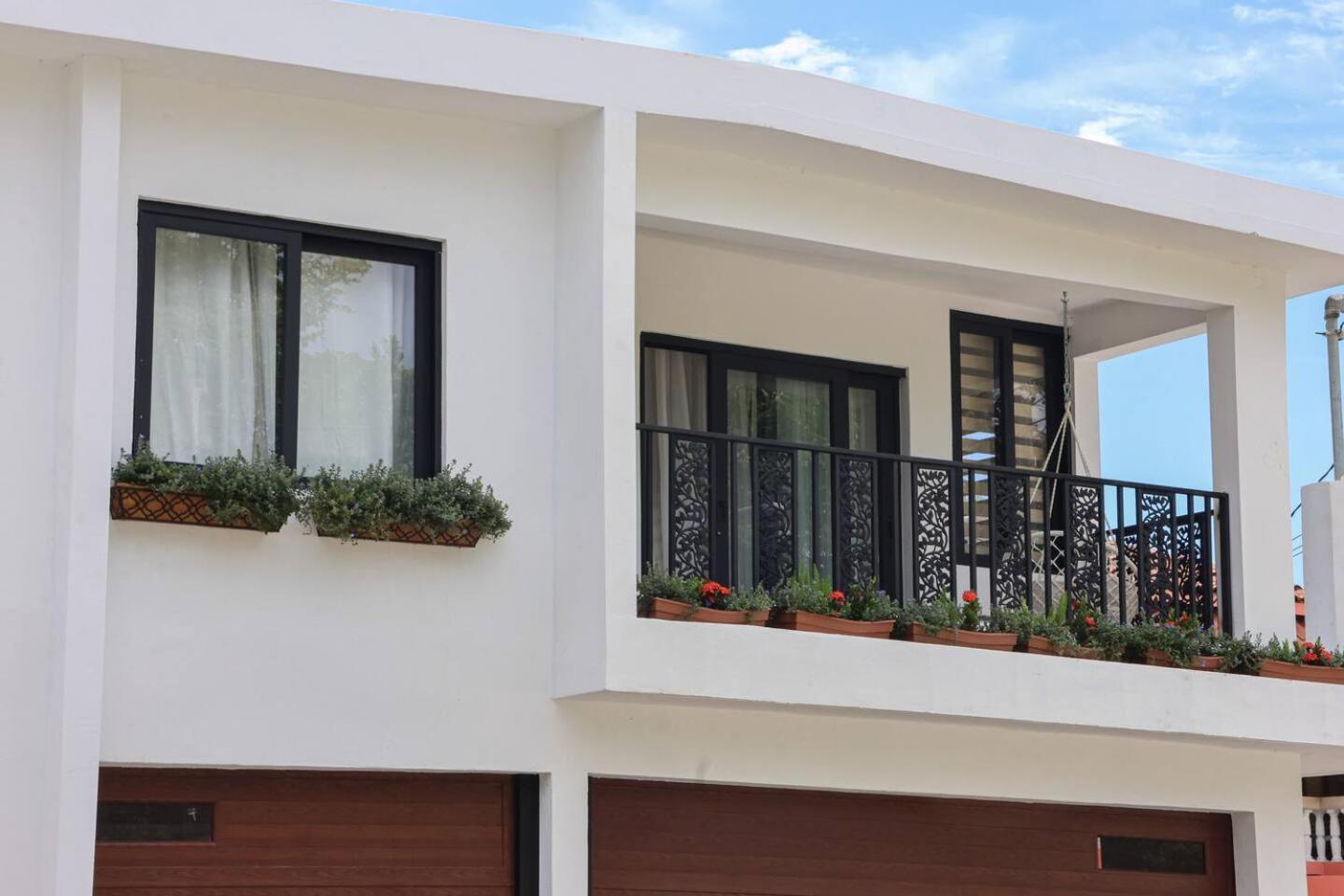 Garden Of Eden Hotel Brenas Exterior photo